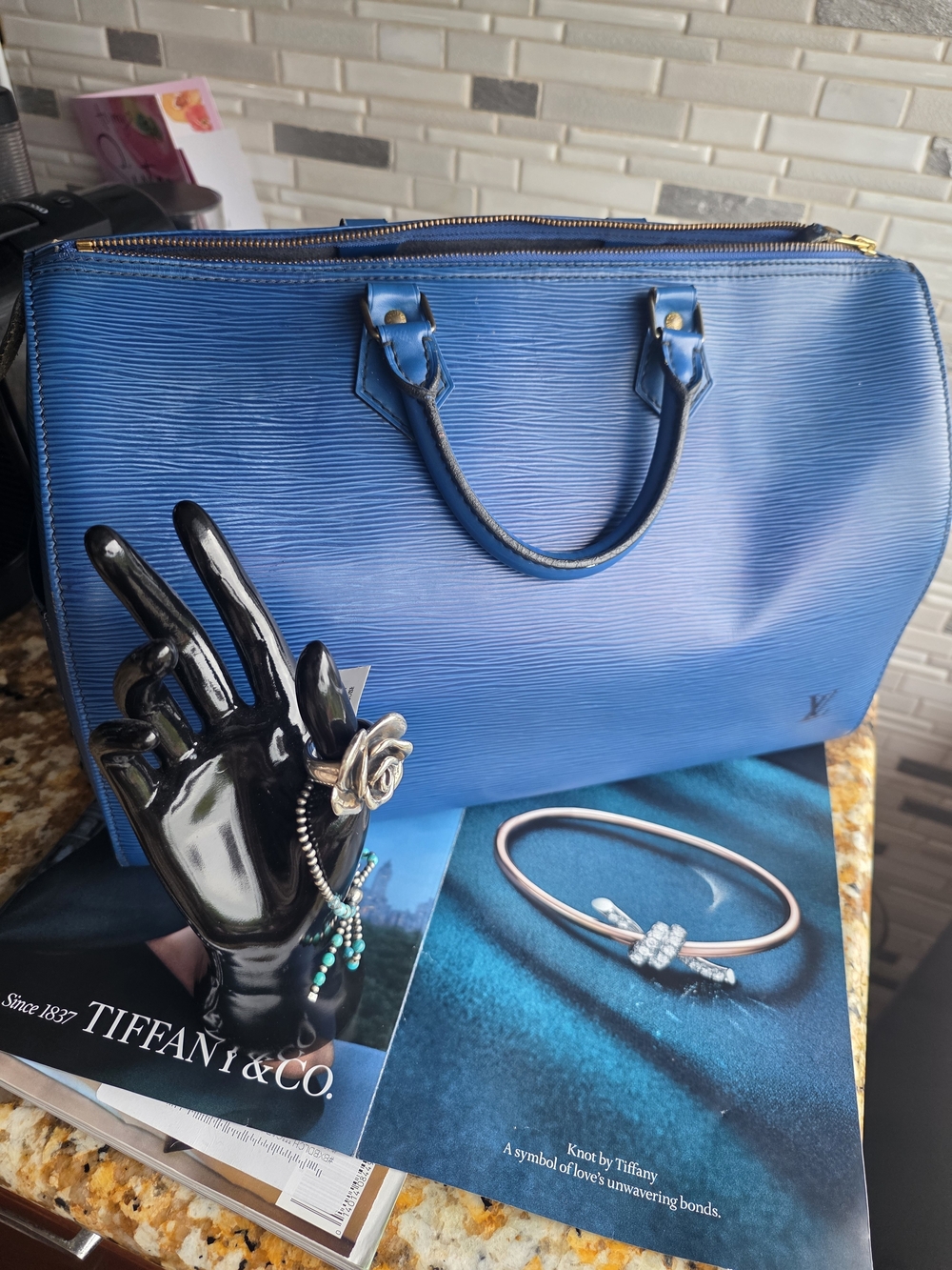 Blue EPI LOUIS VUITTON Women's Bag - Large Size 14 Inches (W) Length 10.5 - Picture 3 of 14